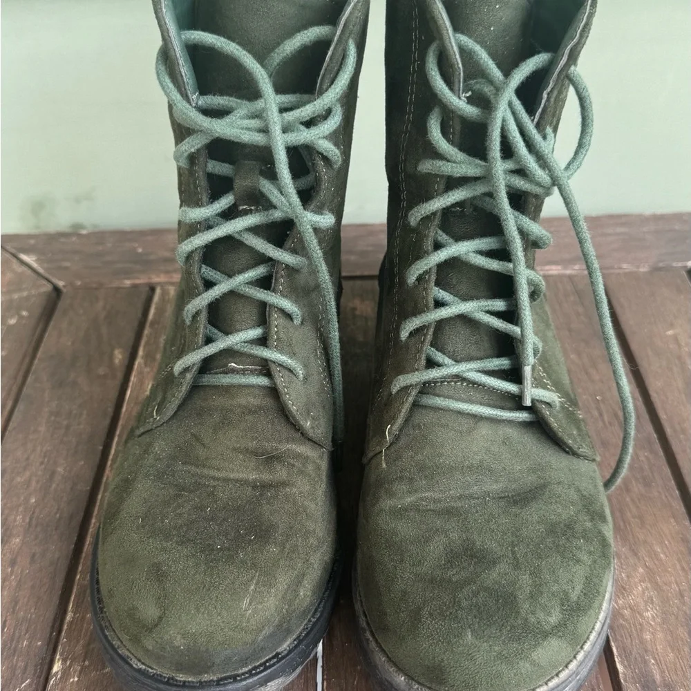 Green Lace-Up Boots - Picture 7 of 8
